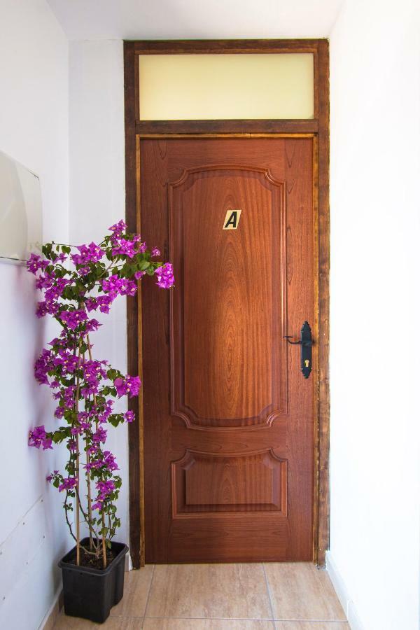 A Ensuite Apartment Con Zona De Patio Arrecife  Esterno foto
